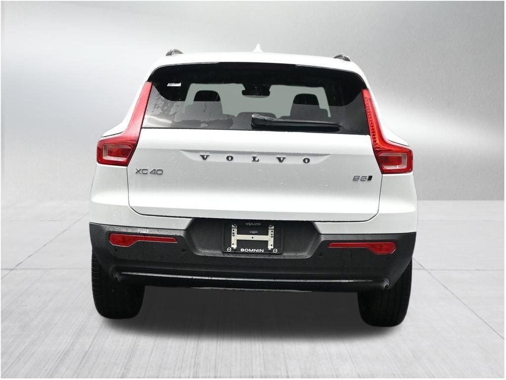 2026 Volvo XC40 B5 Ultra
