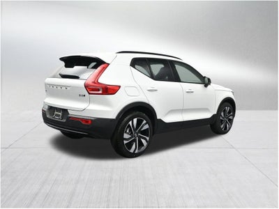 2026 Volvo XC40 B5 Ultra