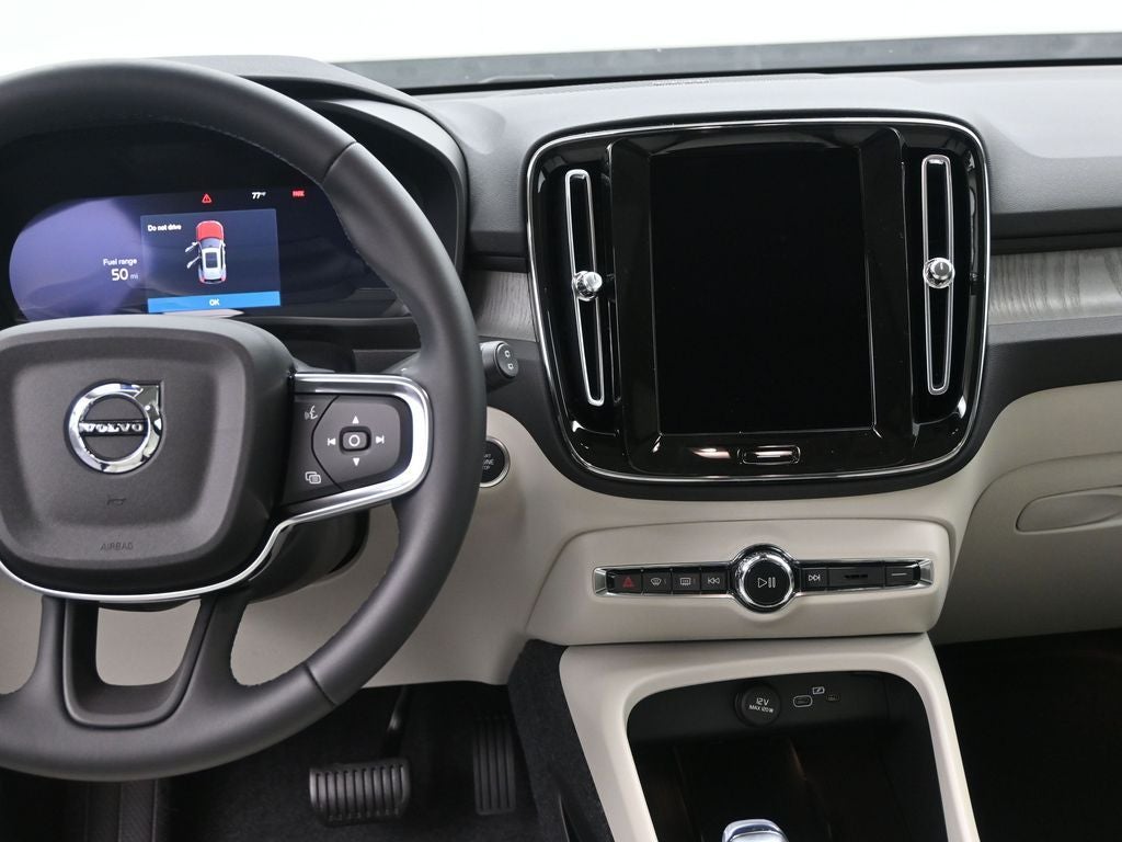 2026 Volvo XC40 B5 Ultra