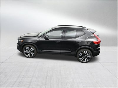 2026 Volvo XC40 B5 Ultra