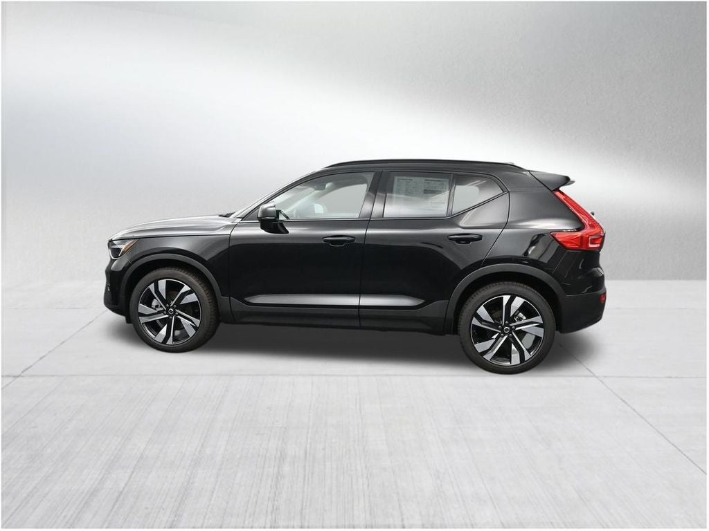 2026 Volvo XC40 B5 Ultra