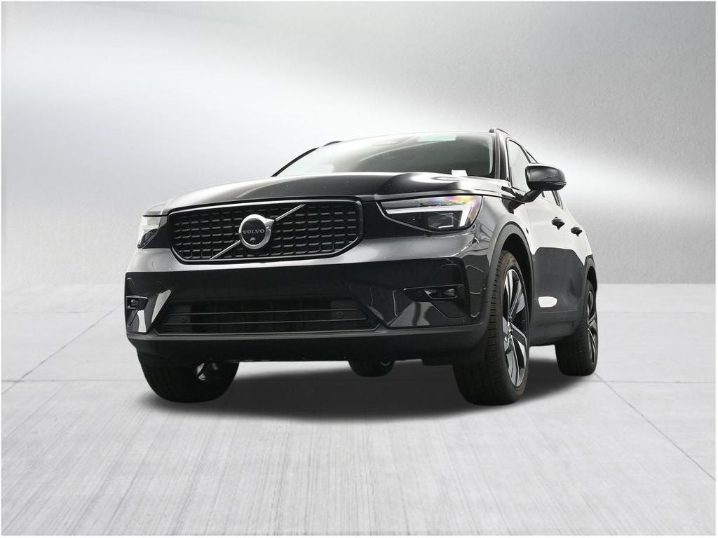2026 Volvo XC40 B5 Ultra