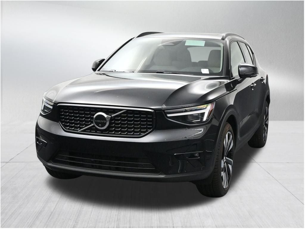 2026 Volvo XC40 B5 Ultra