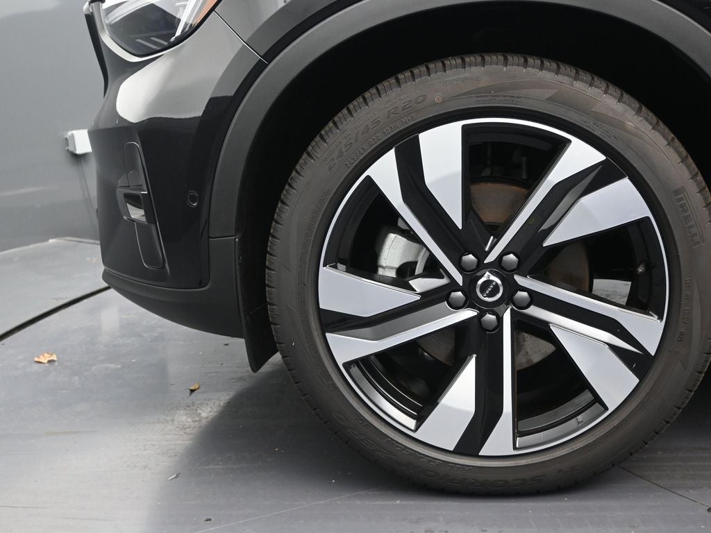 2026 Volvo XC40 B5 Ultra