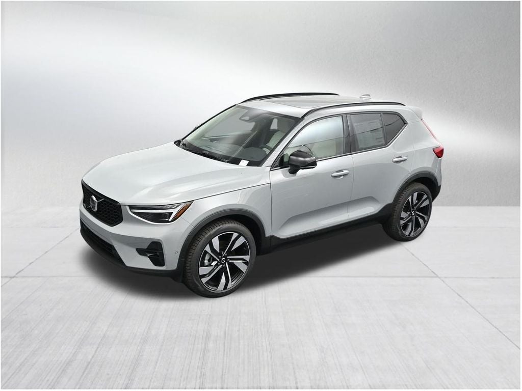 2026 Volvo XC40 B5 Ultra