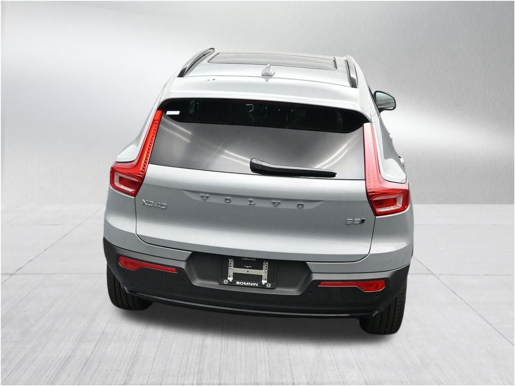 2026 Volvo XC40 B5 Ultra