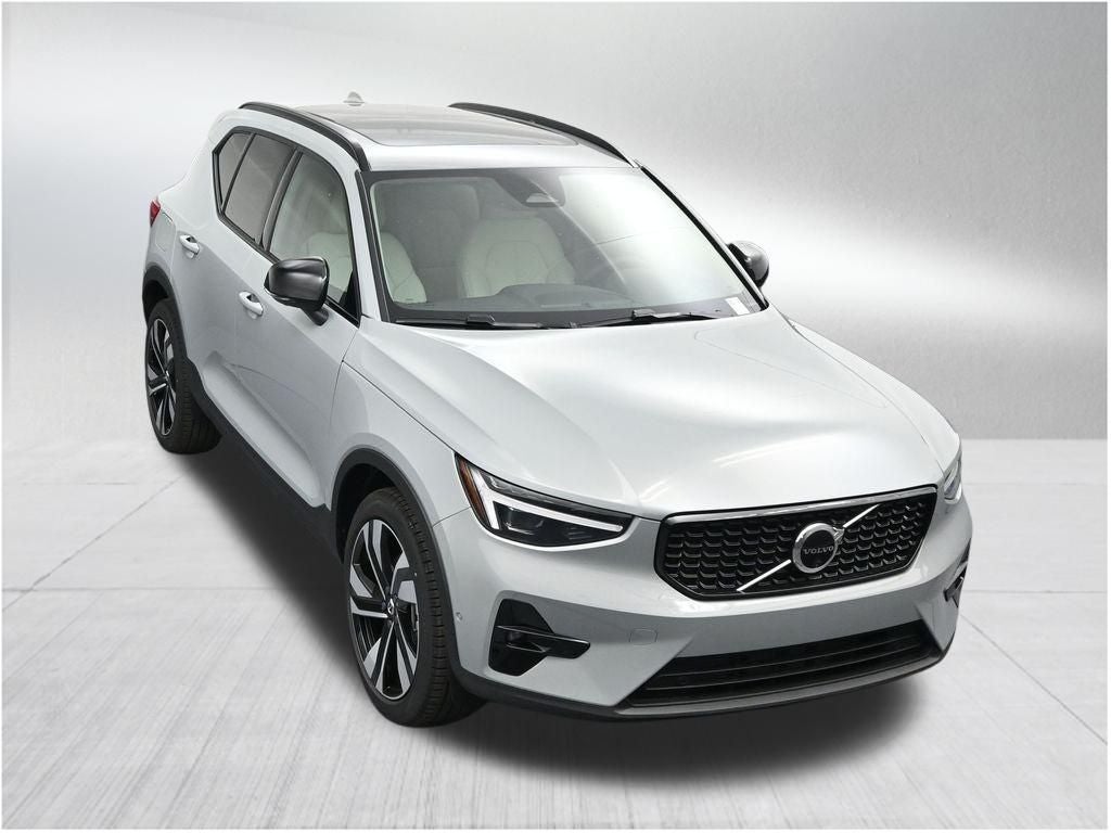 2026 Volvo XC40 B5 Ultra