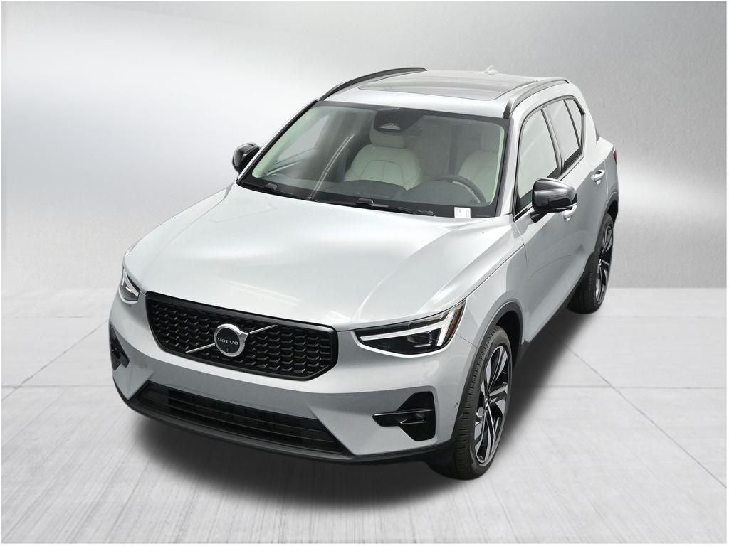 2026 Volvo XC40 B5 Ultra