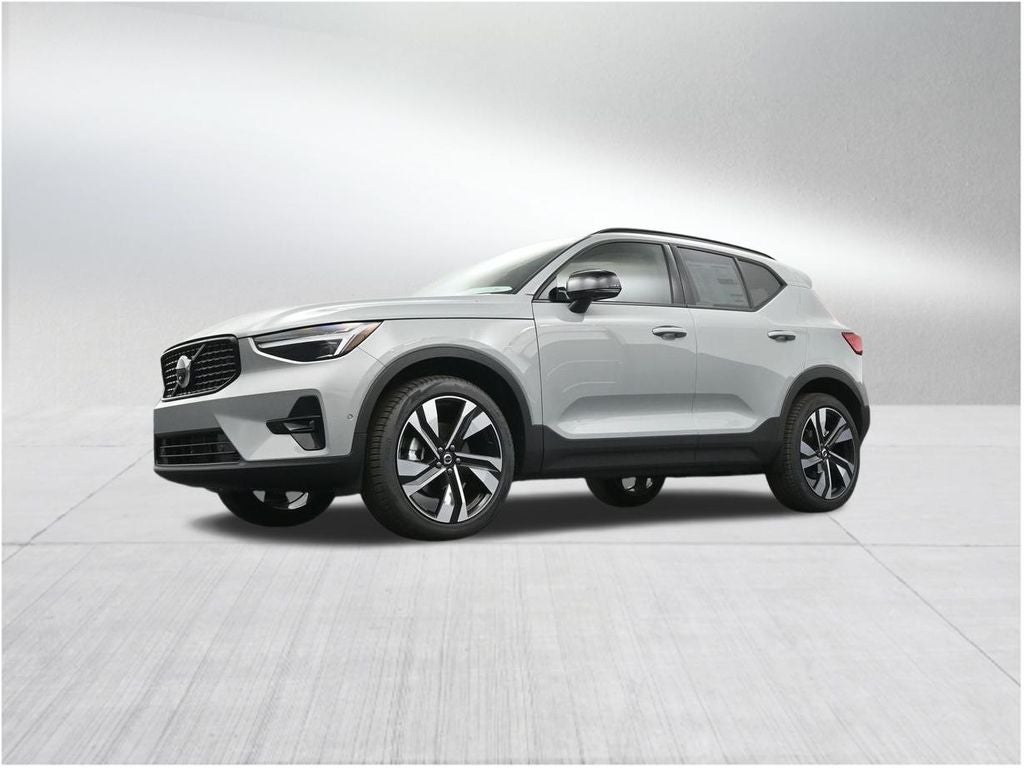 2026 Volvo XC40 B5 Ultra