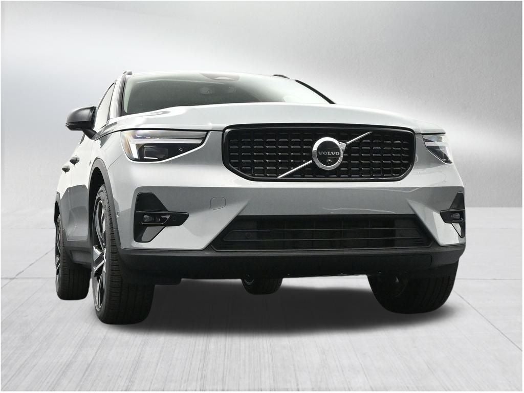 2026 Volvo XC40 B5 Ultra