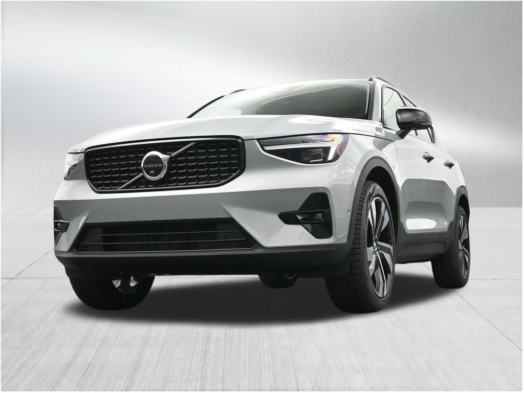 2026 Volvo XC40 B5 Ultra