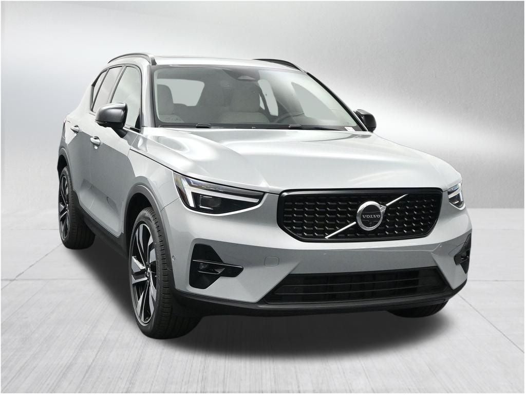 2026 Volvo XC40 B5 Ultra