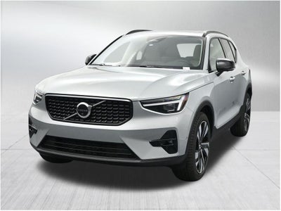 2026 Volvo XC40 B5 Ultra