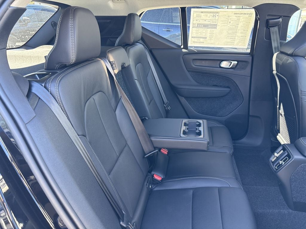 2026 Volvo XC40 B5 Ultra