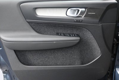 2026 Volvo XC40 B5 Ultra