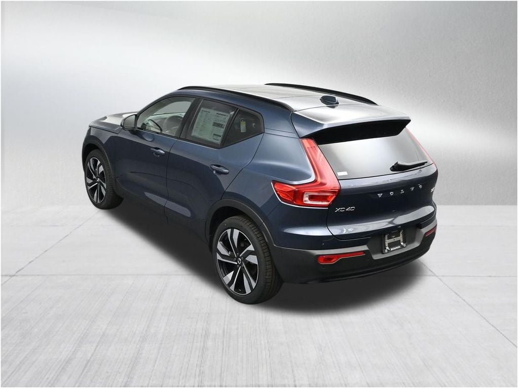 2026 Volvo XC40 B5 Ultra