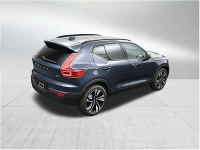 2026 Volvo XC40 B5 Ultra