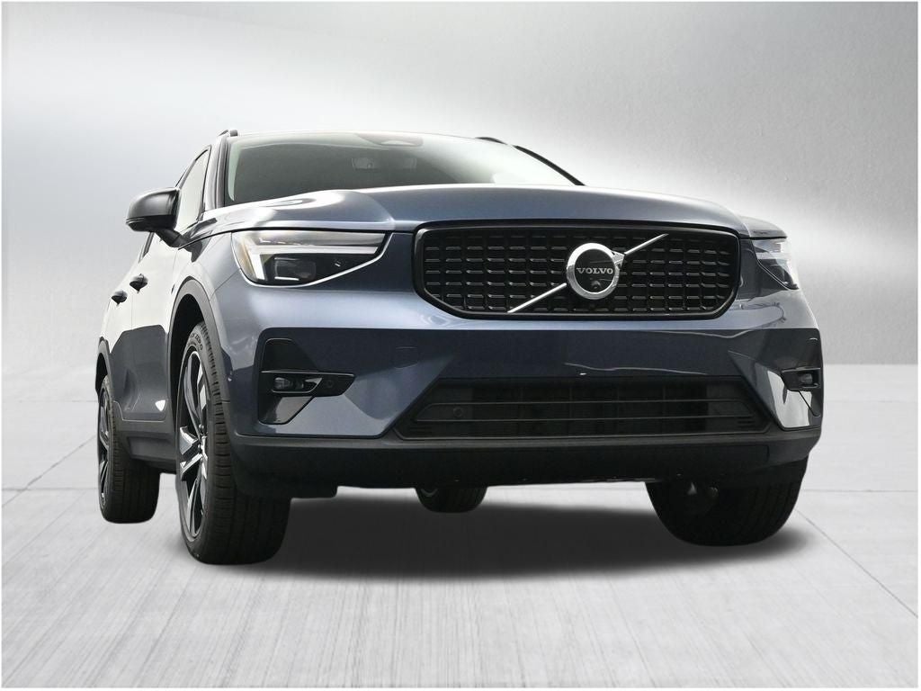 2026 Volvo XC40 B5 Ultra