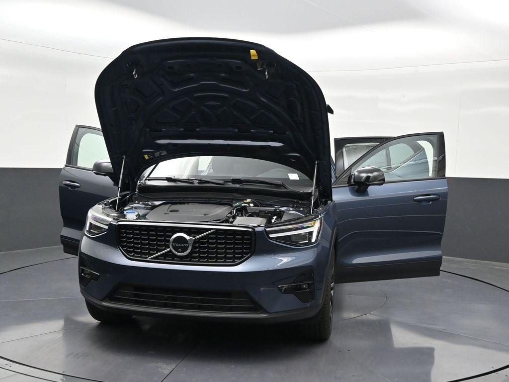 2026 Volvo XC40 B5 Ultra