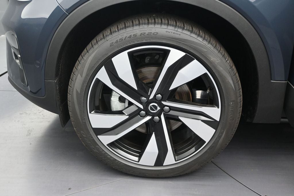 2026 Volvo XC40 B5 Ultra