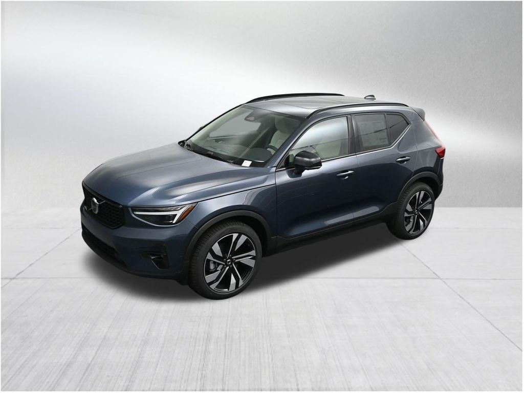 2026 Volvo XC40 B5 Ultra