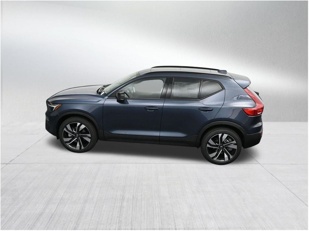 2026 Volvo XC40 B5 Ultra