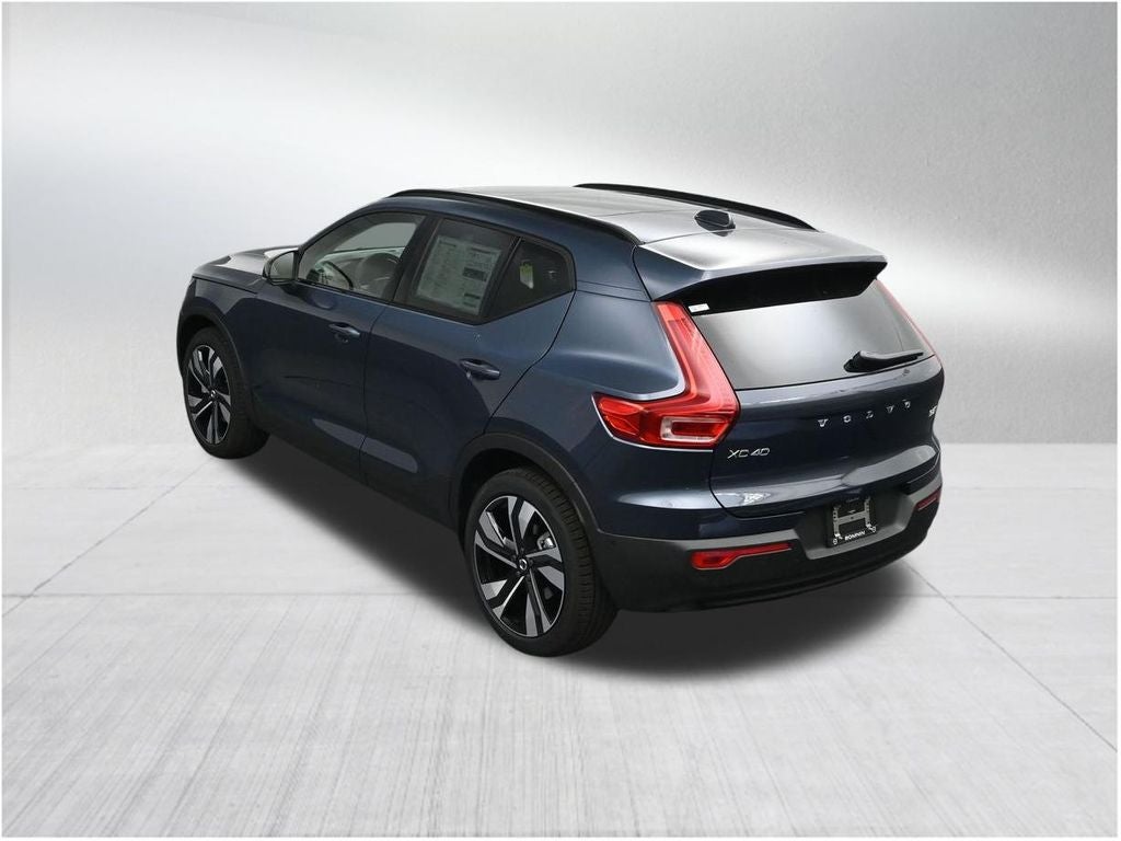 2026 Volvo XC40 B5 Ultra