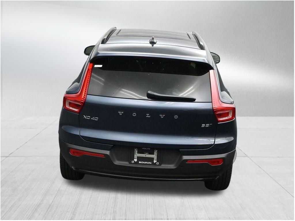 2026 Volvo XC40 B5 Ultra