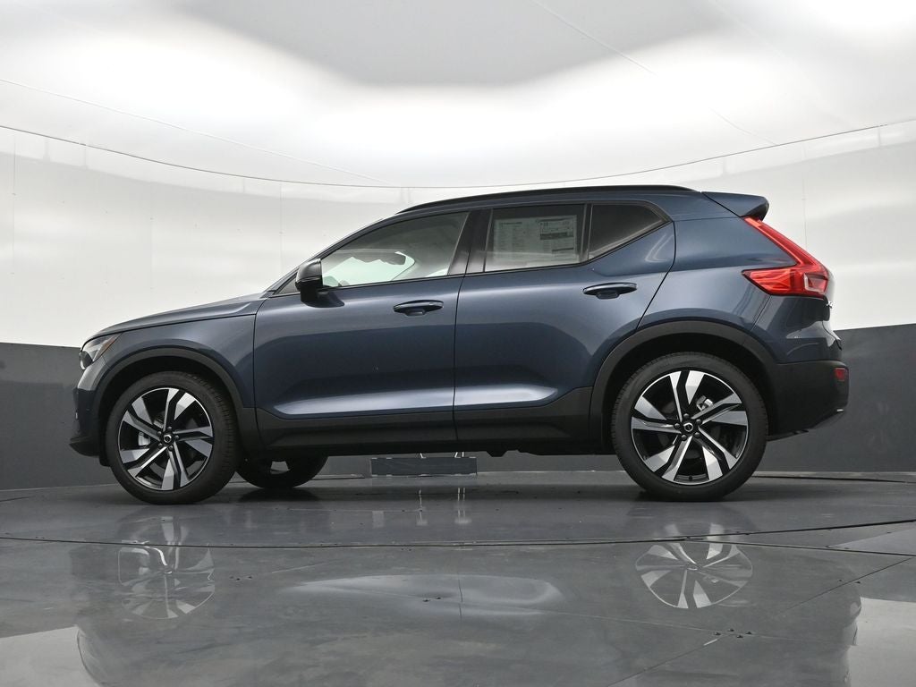 2026 Volvo XC40 B5 Ultra