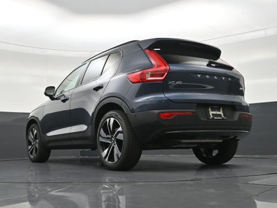 2026 Volvo XC40 B5 Ultra