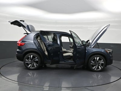 2026 Volvo XC40 B5 Ultra