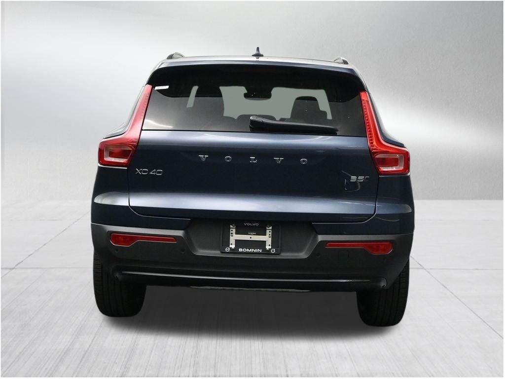 2026 Volvo XC40 B5 Ultra