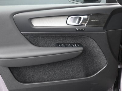 2026 Volvo XC40 B5 Ultra