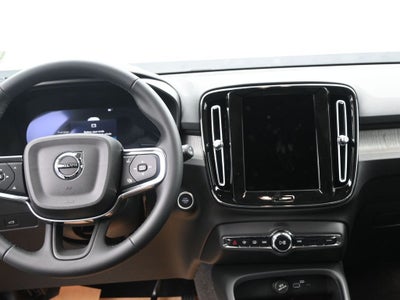 2026 Volvo XC40 B5 Ultra