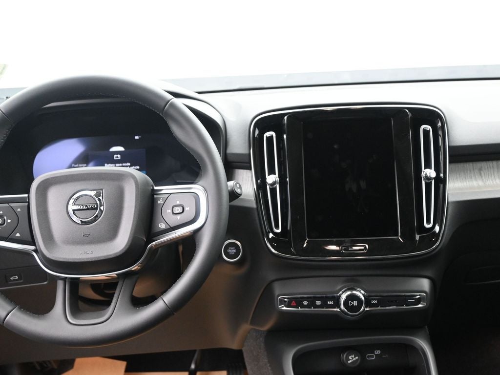 2026 Volvo XC40 B5 Ultra