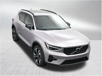 2026 Volvo XC40 B5 Ultra