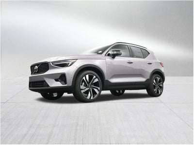 2026 Volvo XC40 B5 Ultra
