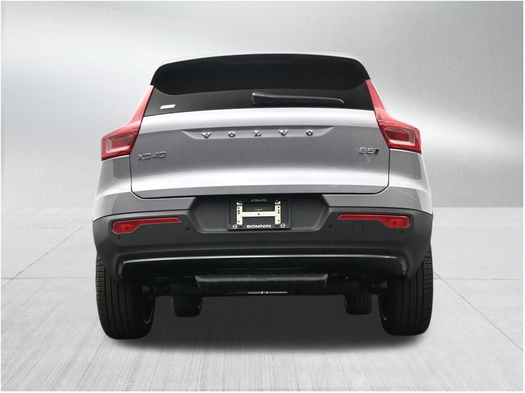 2026 Volvo XC40 B5 Ultra