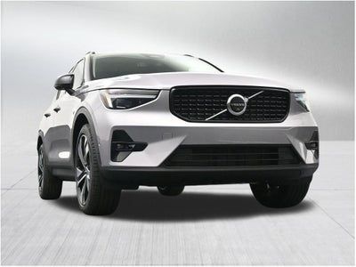 2026 Volvo XC40 B5 Ultra