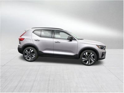 2026 Volvo XC40 B5 Ultra