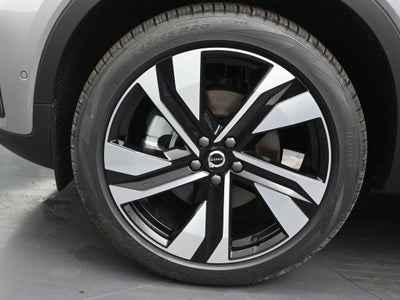 2026 Volvo XC40 B5 Ultra