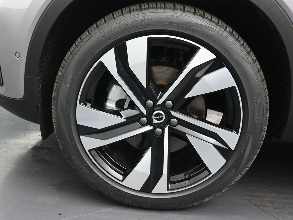2026 Volvo XC40 B5 Ultra