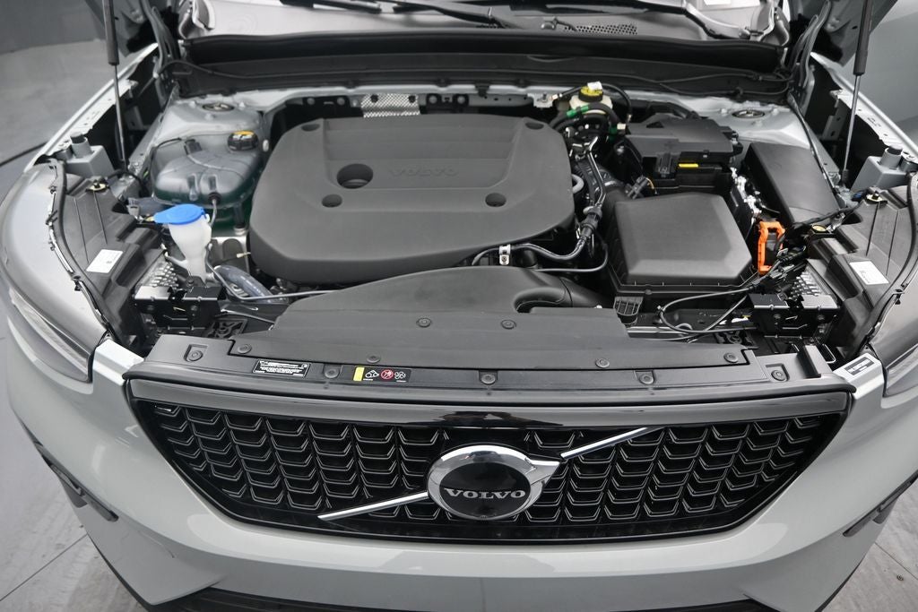 2026 Volvo XC40 B5 Ultra