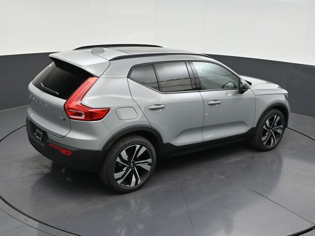 2026 Volvo XC40 B5 Ultra