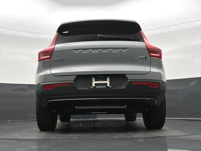 2026 Volvo XC40 B5 Ultra