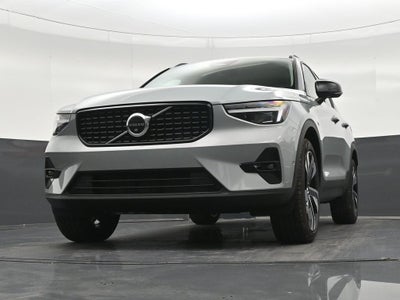 2026 Volvo XC40 B5 Ultra
