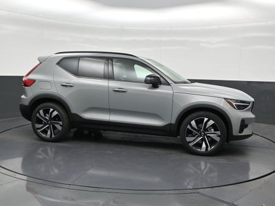2026 Volvo XC40 B5 Ultra