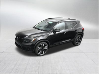2026 Volvo XC40 B5 Ultra