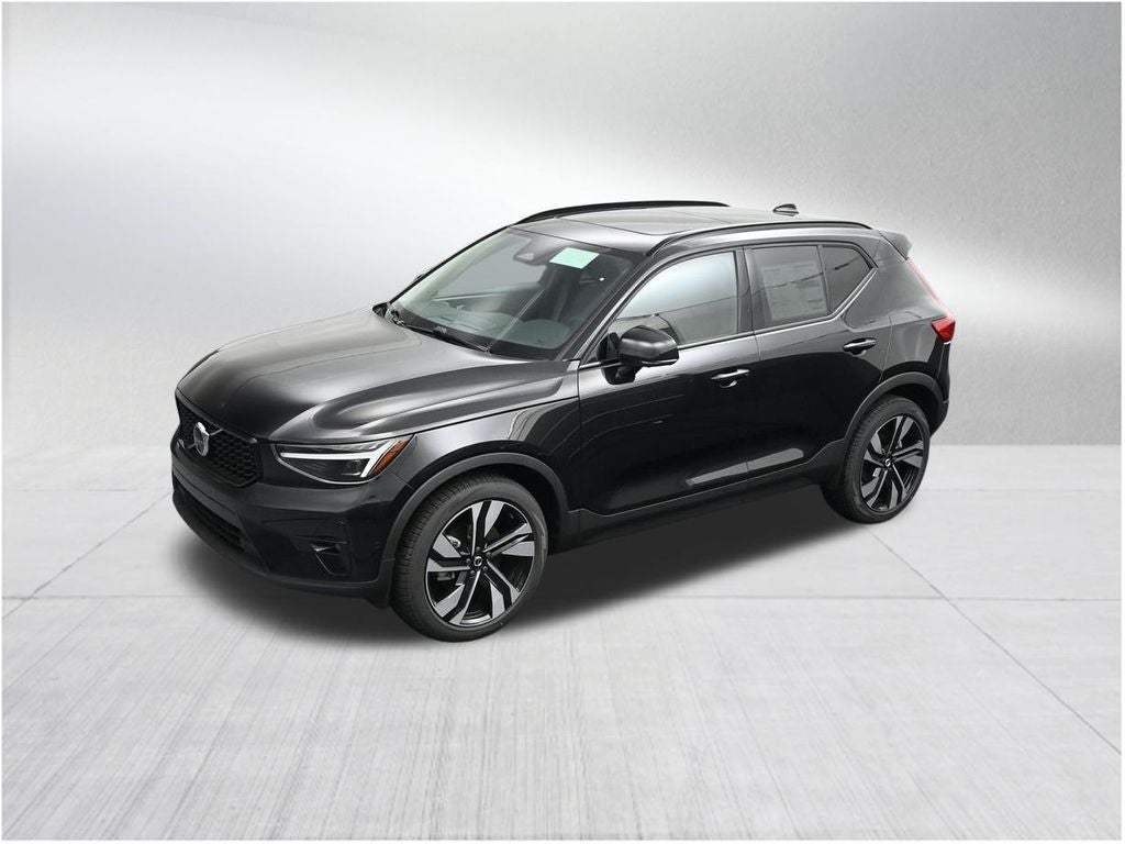 2026 Volvo XC40 B5 Ultra
