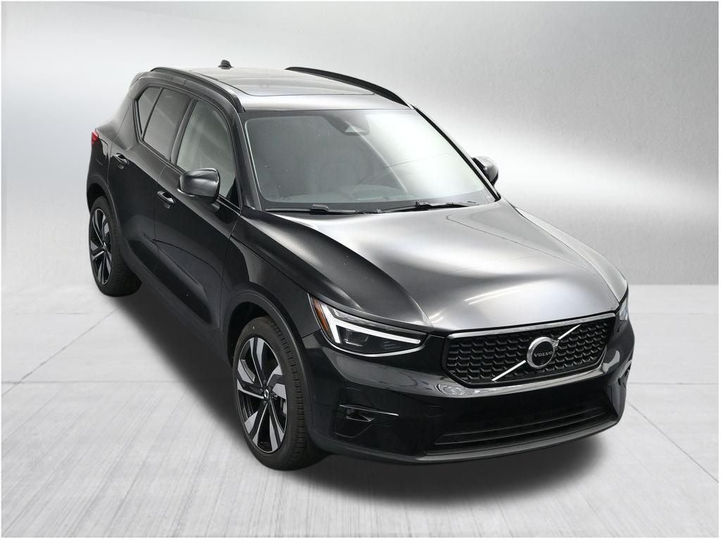 2026 Volvo XC40 B5 Ultra
